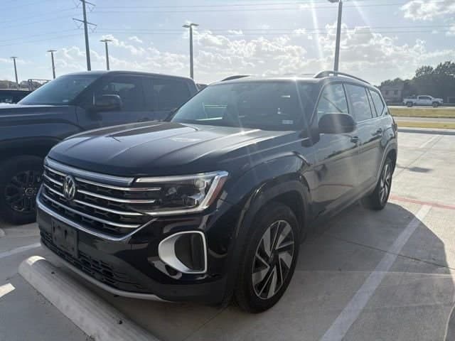 2024 Volkswagen Atlas 2.0T SE w/Technology — photo 1 of 6