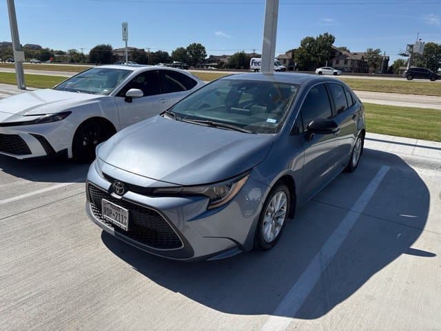 2022 Toyota Corolla XLE — photo 1 of 7