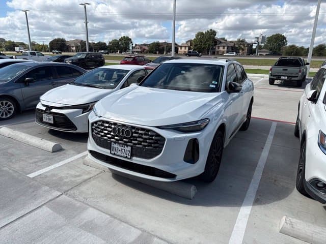 2025 Audi Q5 Base — photo 1 of 7