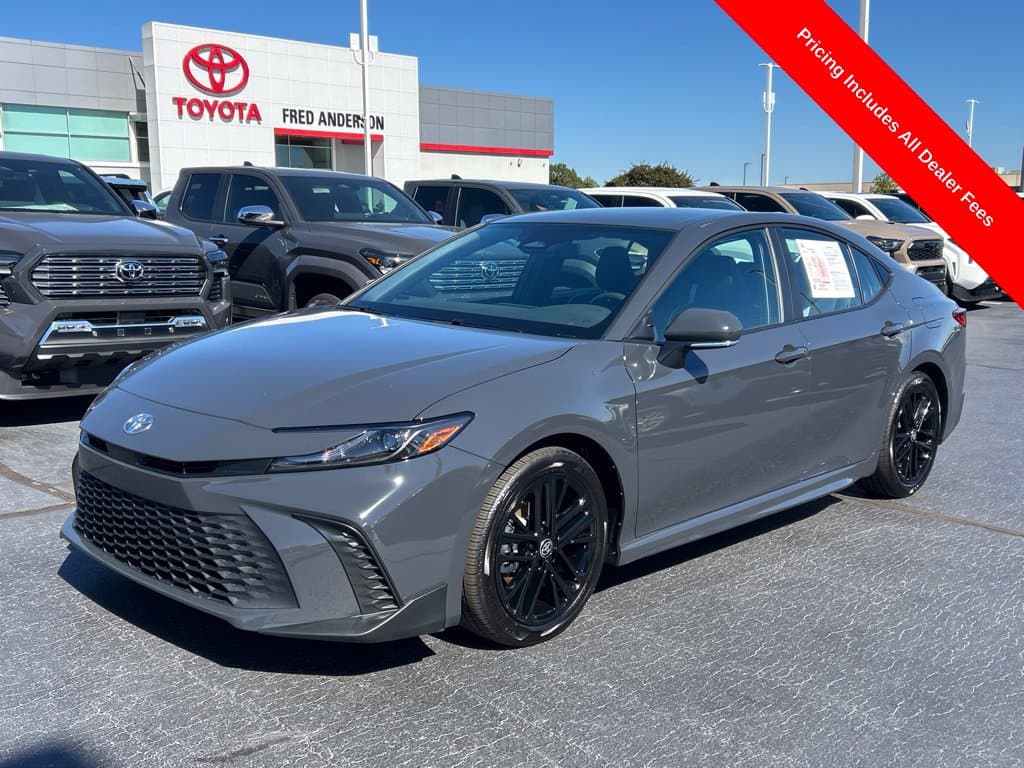 2026 Toyota Camry SE — photo 1 of 25