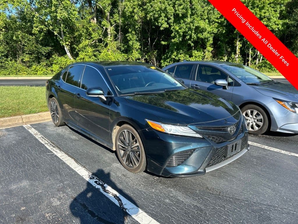 2020 Toyota Camry XSE — photo 1 of 10