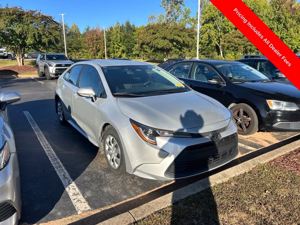2024 Toyota Corolla LE — photo 1 of 11