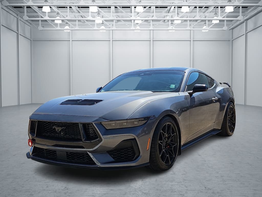 2024 Ford Mustang Base — photo 1 of 20