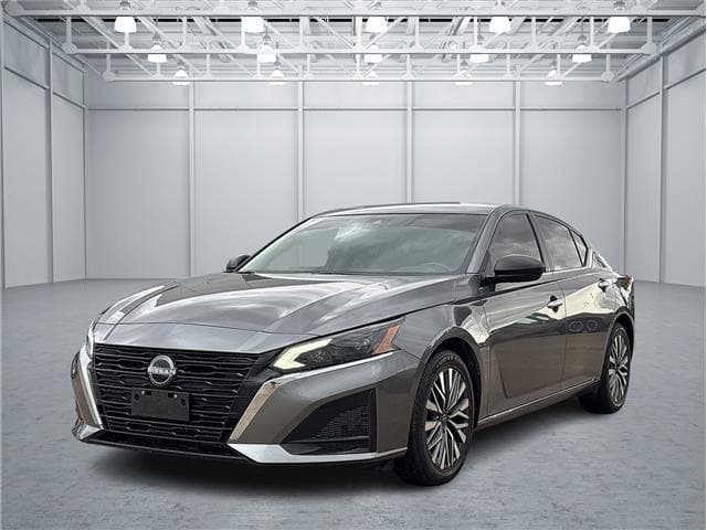 2024 Nissan Altima 2.5 SV — photo 1 of 20