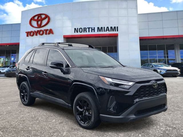 2023 Toyota RAV4 XLE — photo 1 of 20