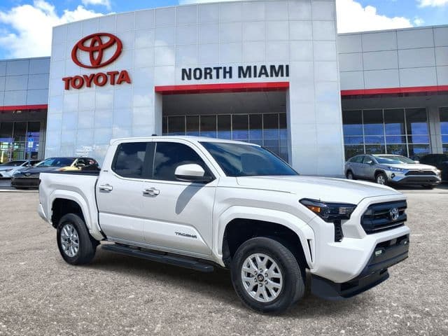 2025 Toyota Tacoma 2WD SR5 — photo 1 of 21