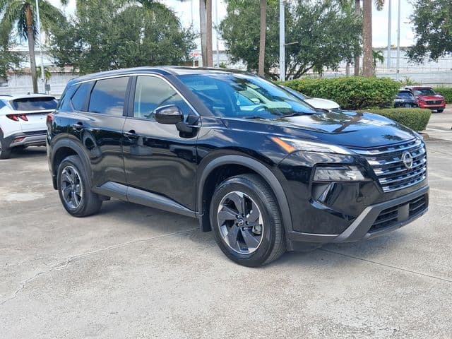2025 Nissan Rogue SV — photo 1 of 21