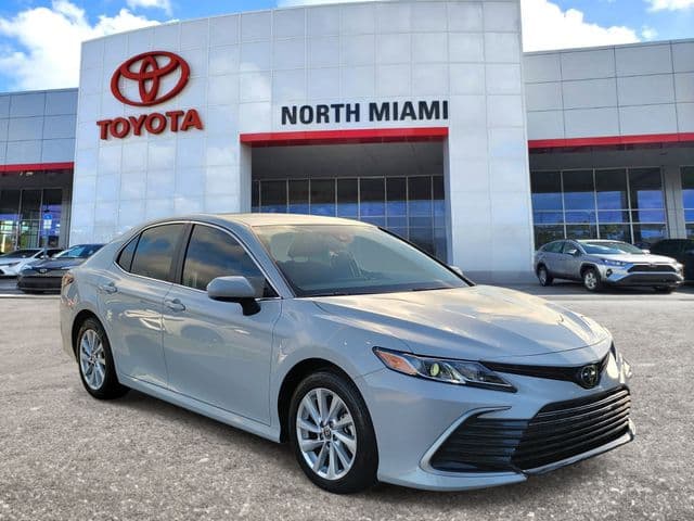 2024 Toyota Camry LE — photo 1 of 22