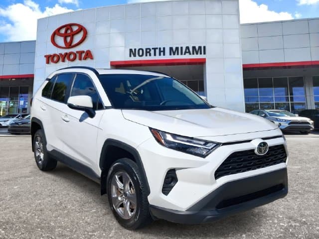 2025 Toyota RAV4 XLE — photo 1 of 20