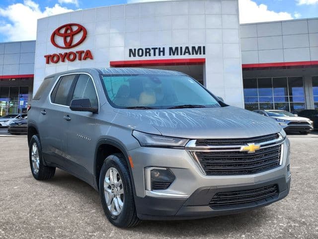 2023 Chevrolet Traverse LS — photo 1 of 21