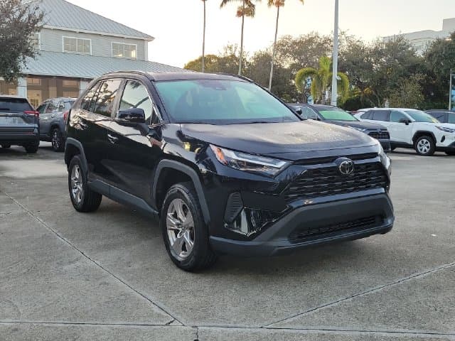 2023 Toyota RAV4 XLE — photo 1 of 21