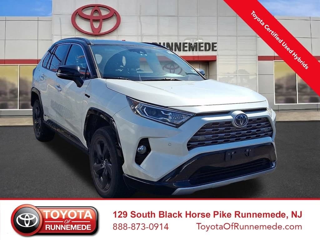 2021 Toyota RAV4 Hybrid XSE — photo 1 of 23