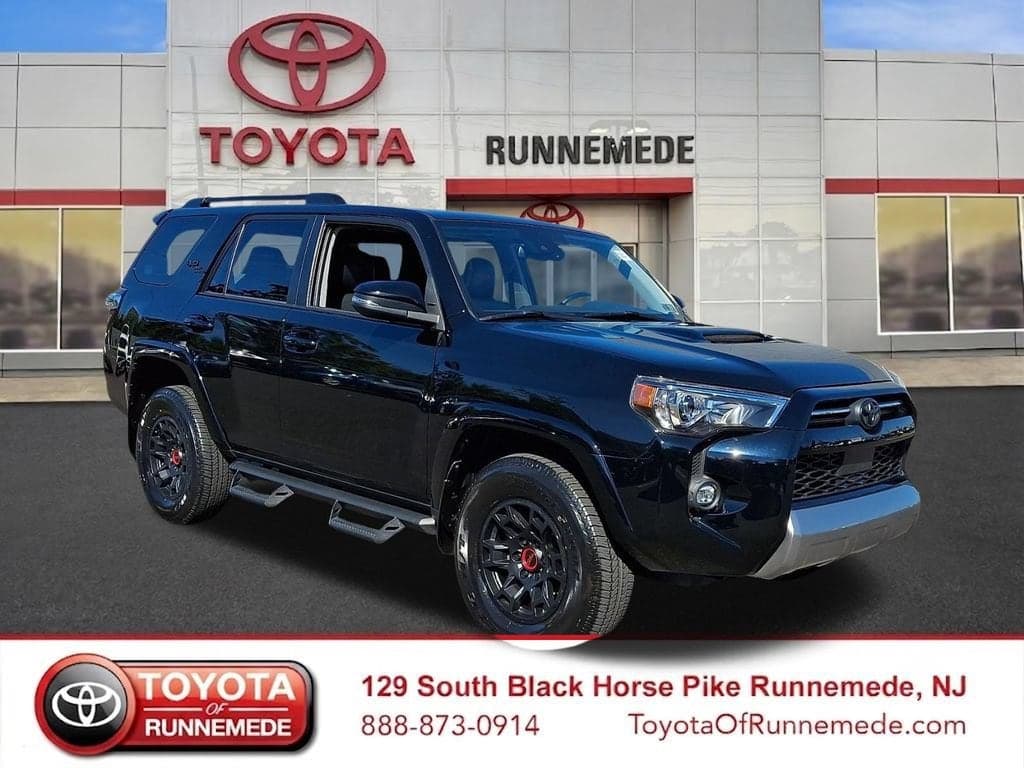 2024 Toyota 4Runner TRD Off Road Premium — photo 1 of 31