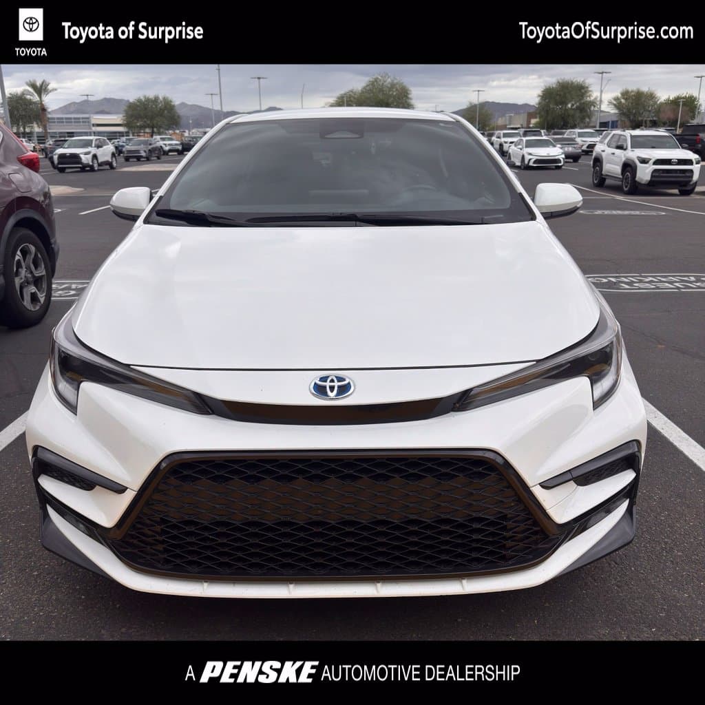 2023 Toyota Corolla Base — photo 1 of 10