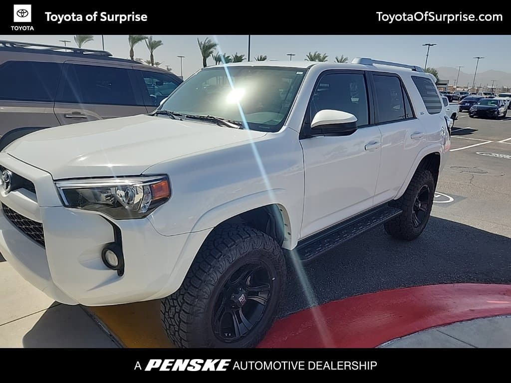 2016 Toyota 4Runner SR5 — photo 1 of 12