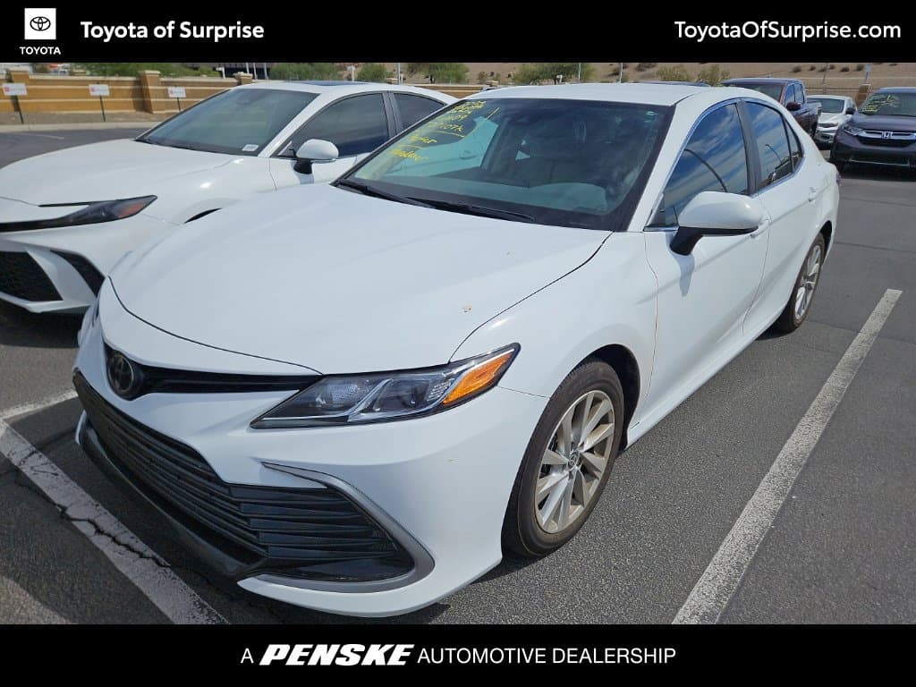 2024 Toyota Camry LE — photo 1 of 5