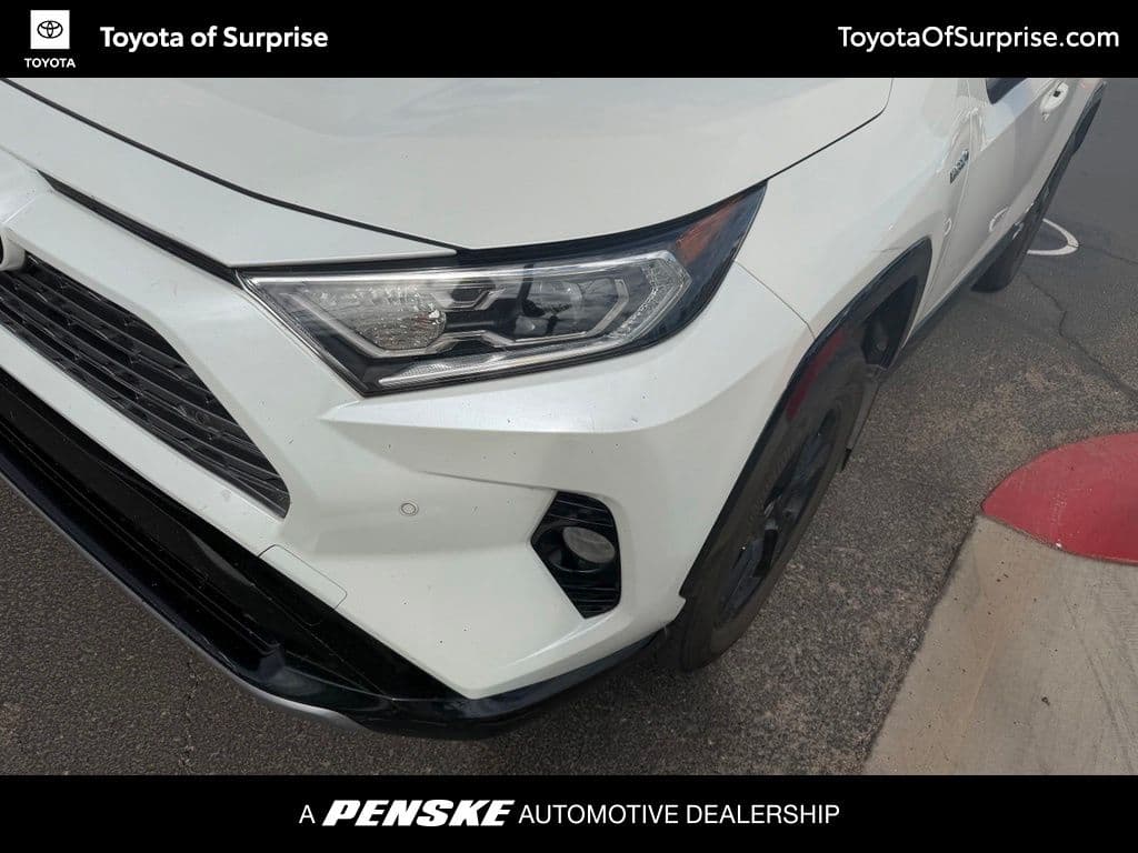 2020 Toyota RAV4 Hybrid XSE — photo 1 of 23