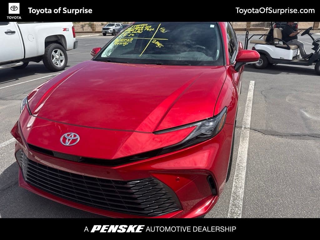 2025 Toyota Camry XLE — photo 1 of 14