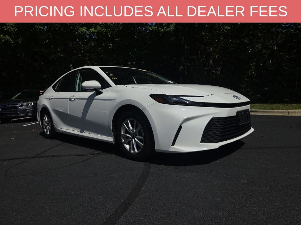 2025 Toyota Camry LE — photo 1 of 13