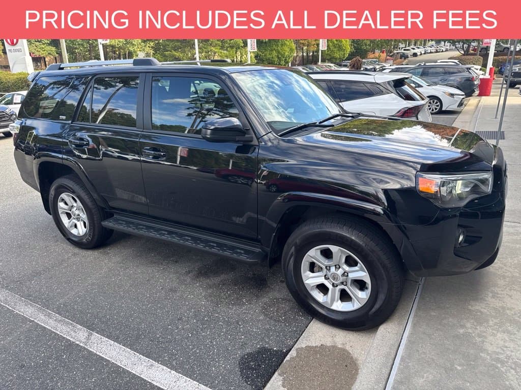 2024 Toyota 4Runner SR5 — photo 1 of 17