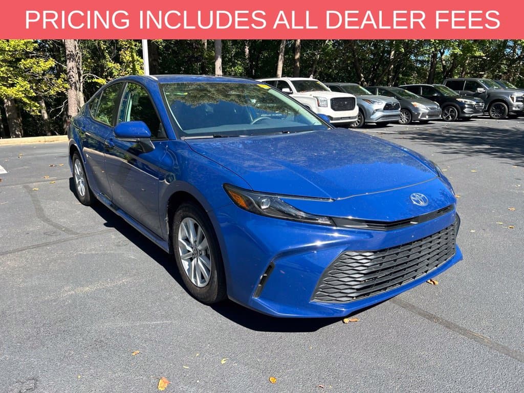 2026 Toyota Camry LE — photo 1 of 16