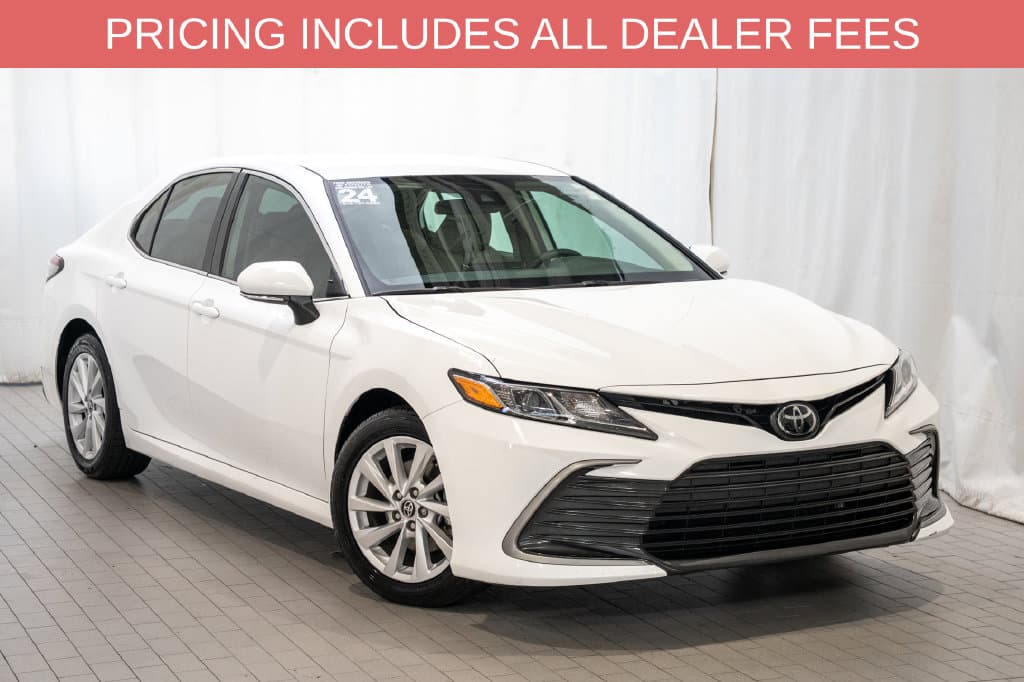 2024 Toyota Camry LE — photo 1 of 19