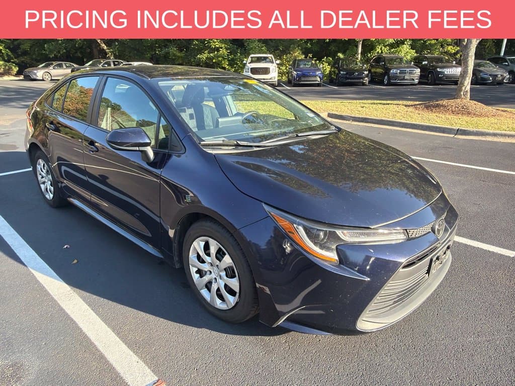 2025 Toyota Corolla LE — photo 1 of 17