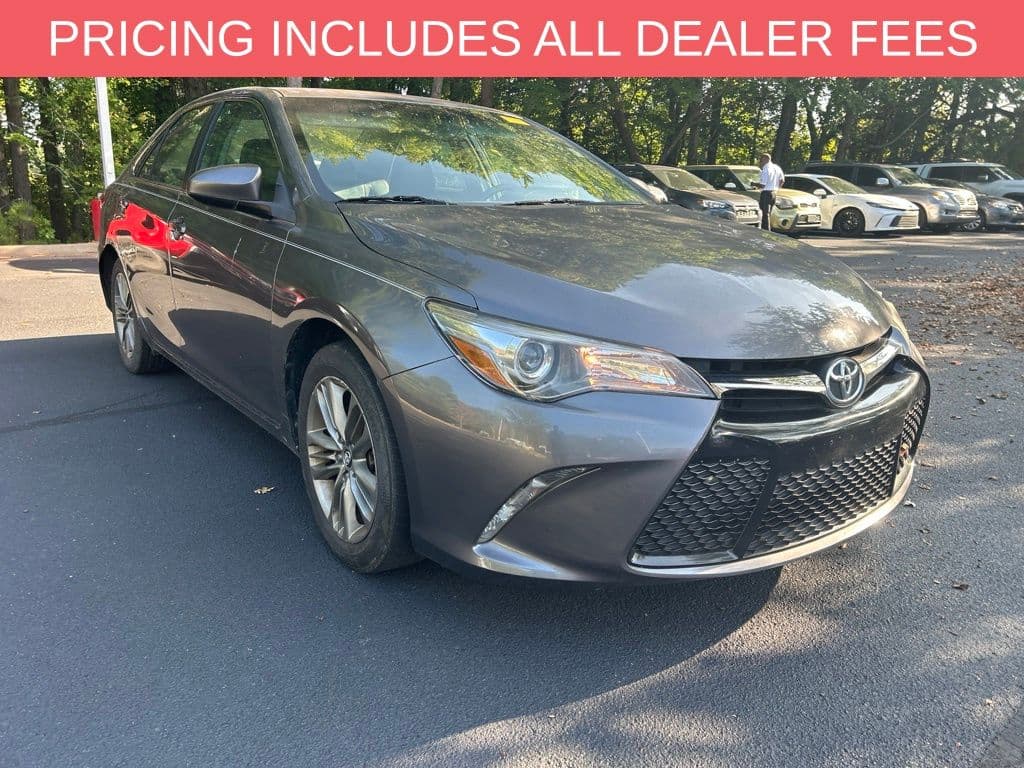 2017 Toyota Camry SE — photo 1 of 13