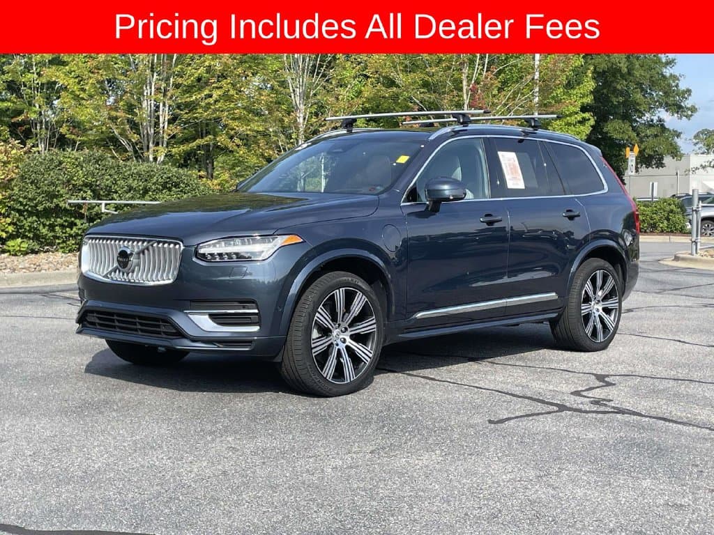 2025 Volvo XC90 Plug-In Hybrid Base — photo 1 of 40