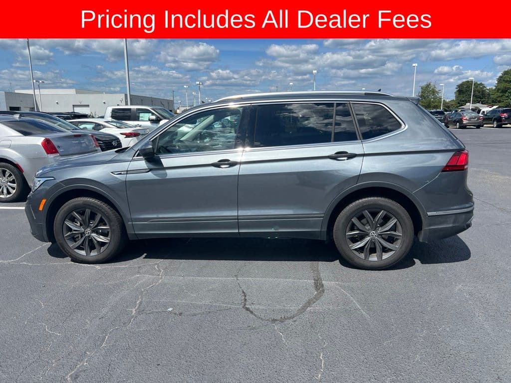 2023 Volkswagen Tiguan SE — photo 1 of 25