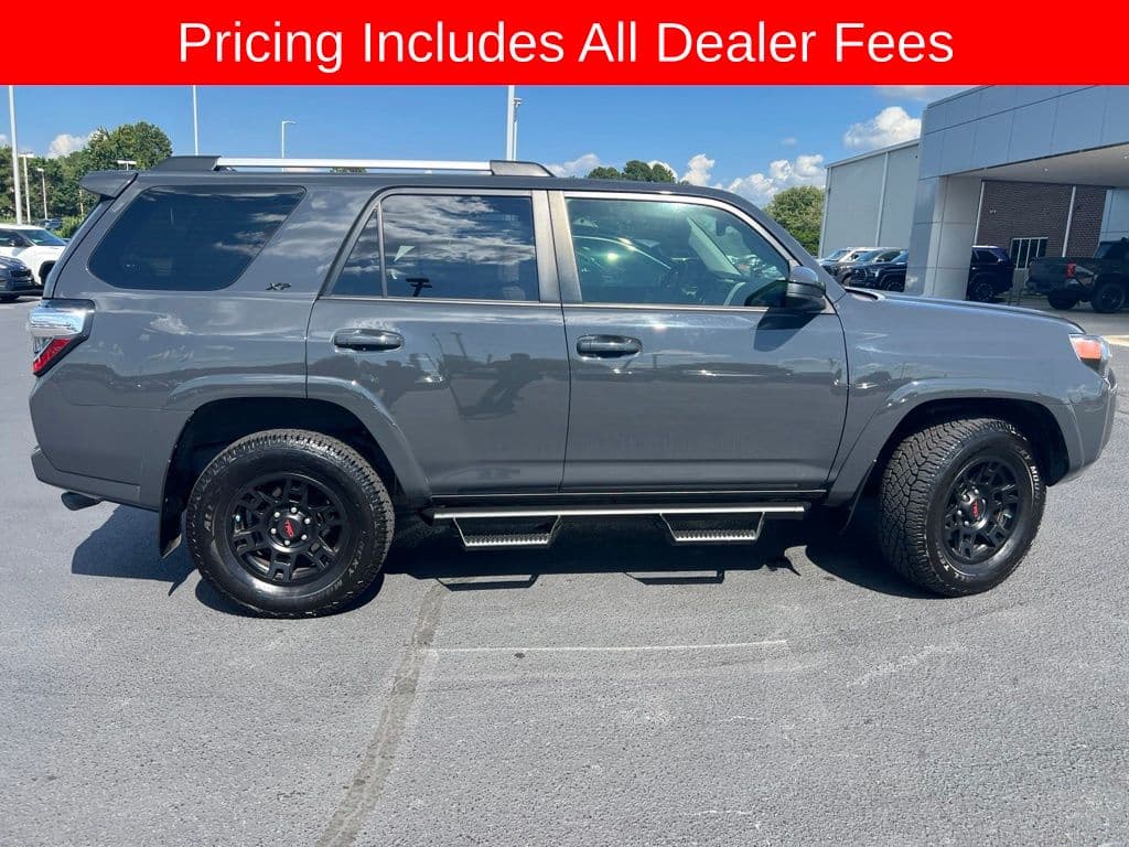 2024 Toyota 4Runner SR5 — photo 1 of 31