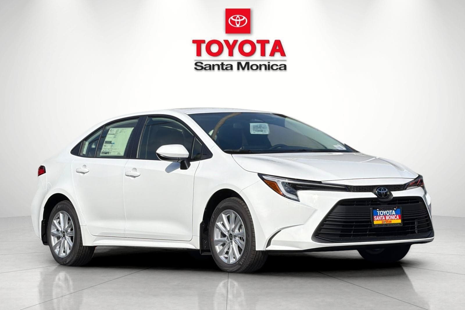 2027 Toyota Corolla Hybrid LE — photo 1 of 57