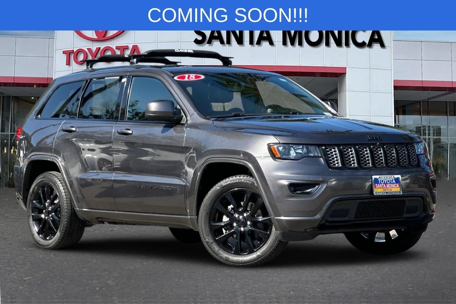 2018 Jeep Grand Cherokee Altitude — photo 1 of 35
