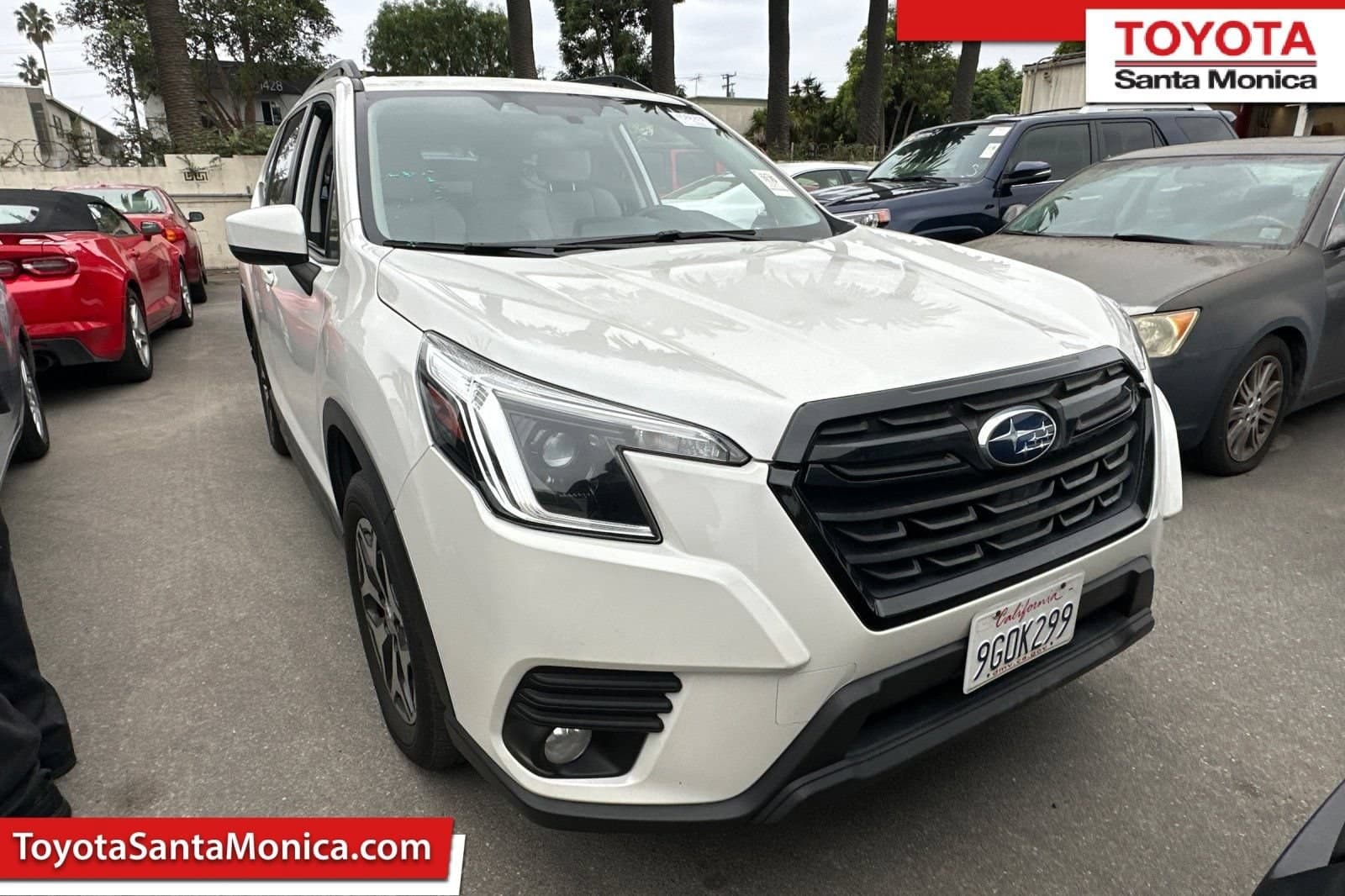 2023 Subaru Forester Premium — photo 1 of 9
