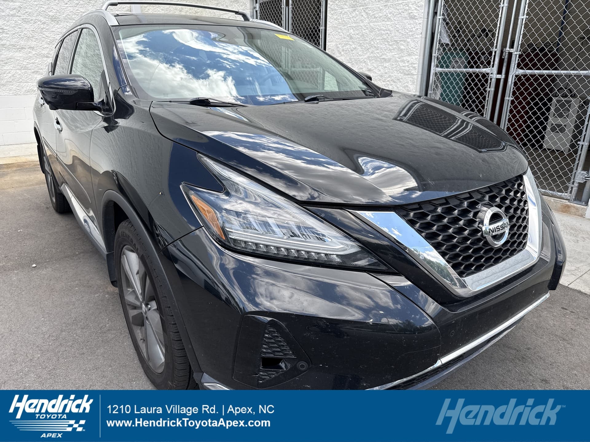 2019 Nissan Murano Platinum — photo 1 of 9
