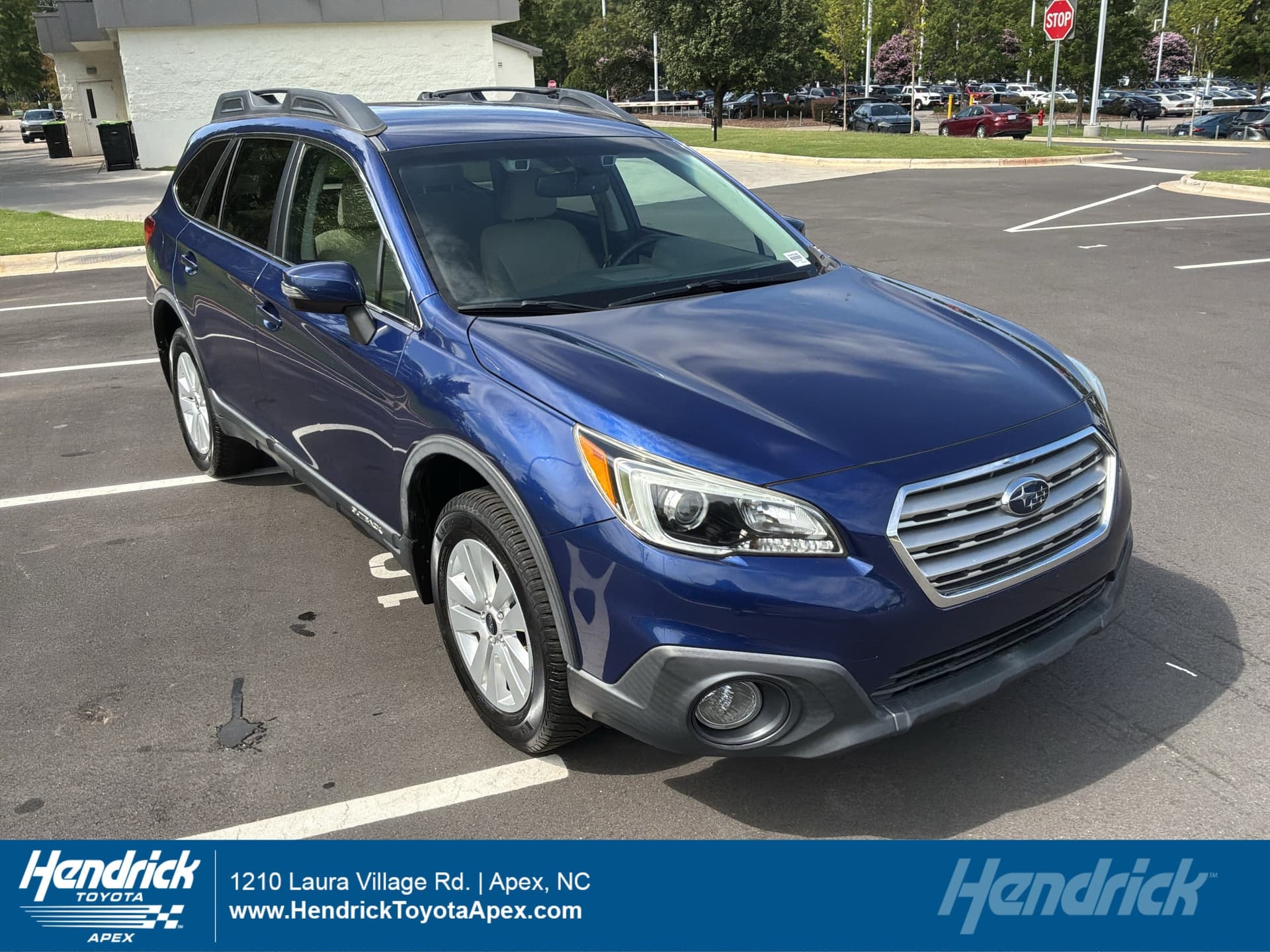 2016 Subaru Outback 2.5i Premium — photo 1 of 34