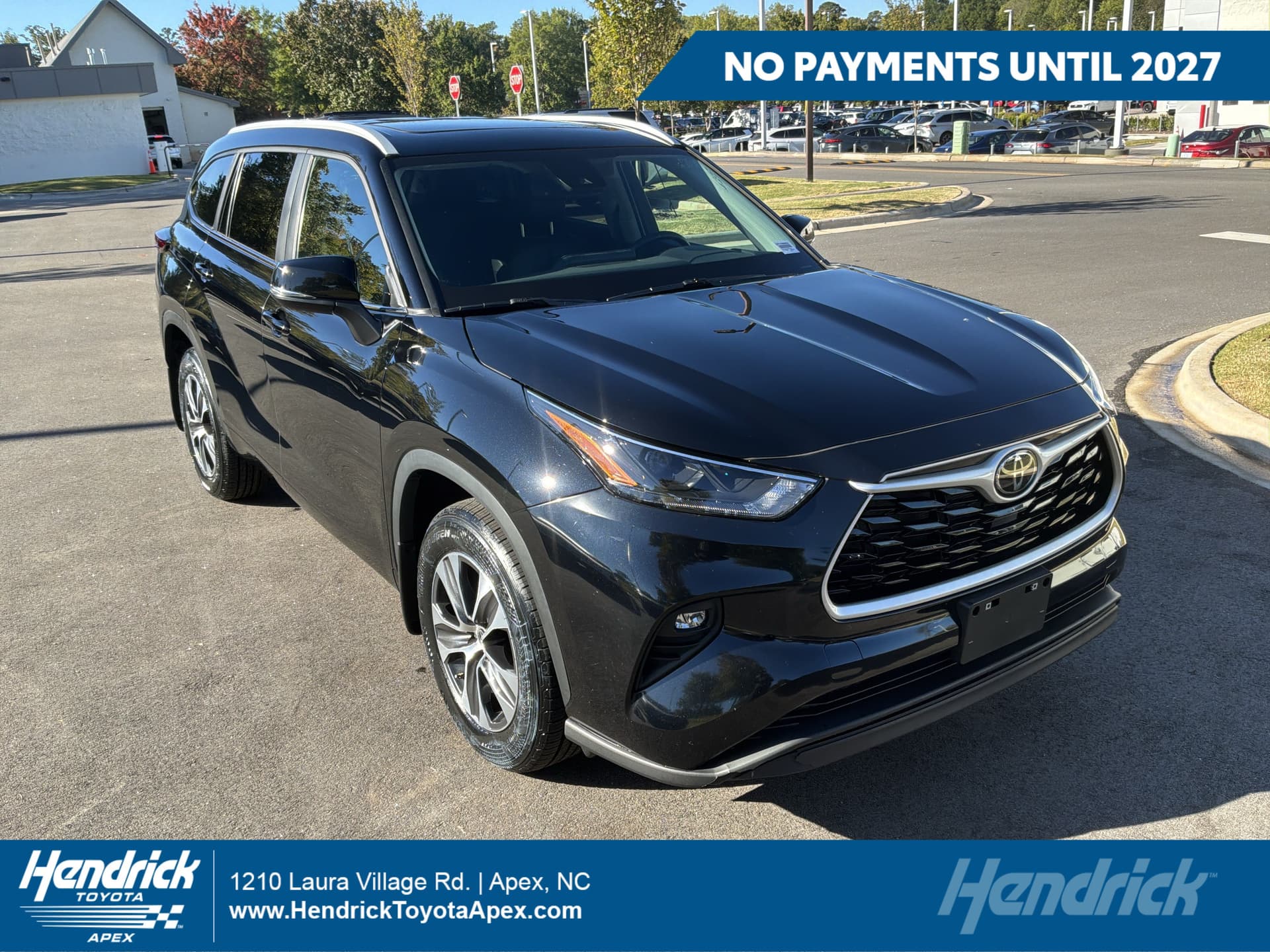 2024 Toyota Highlander XLE — photo 1 of 37