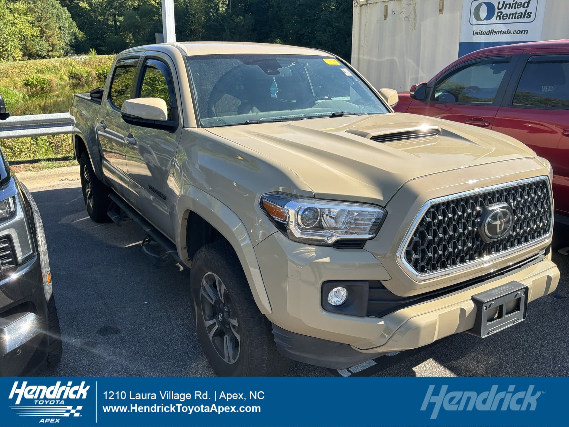 2018 Toyota Tacoma TRD Sport — photo 1 of 11