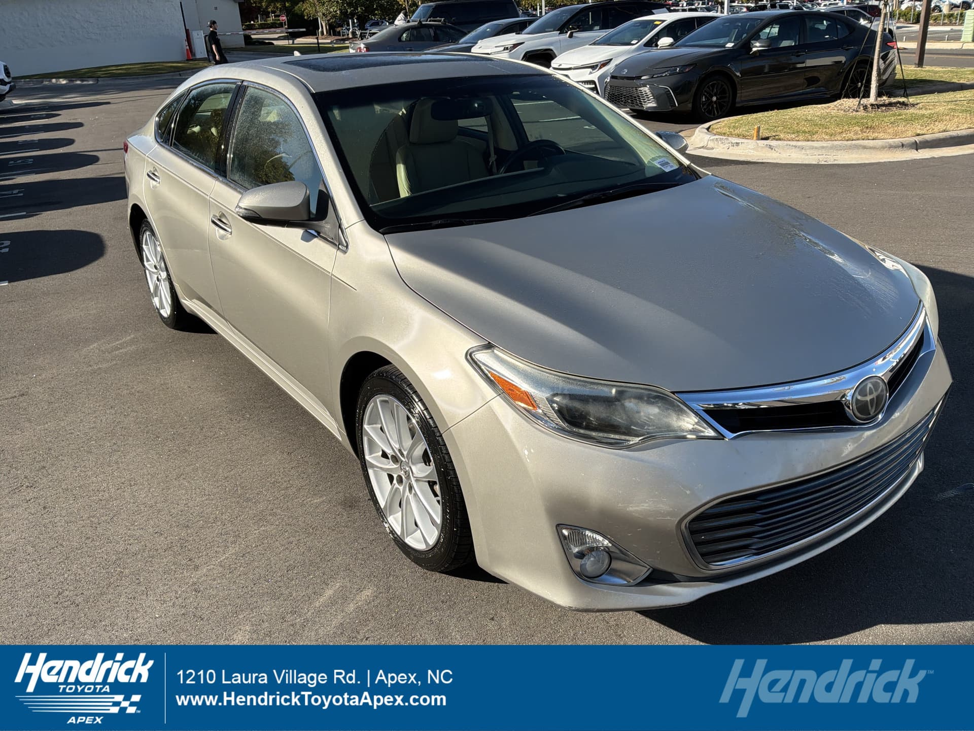 2013 Toyota Avalon Limited — photo 1 of 35