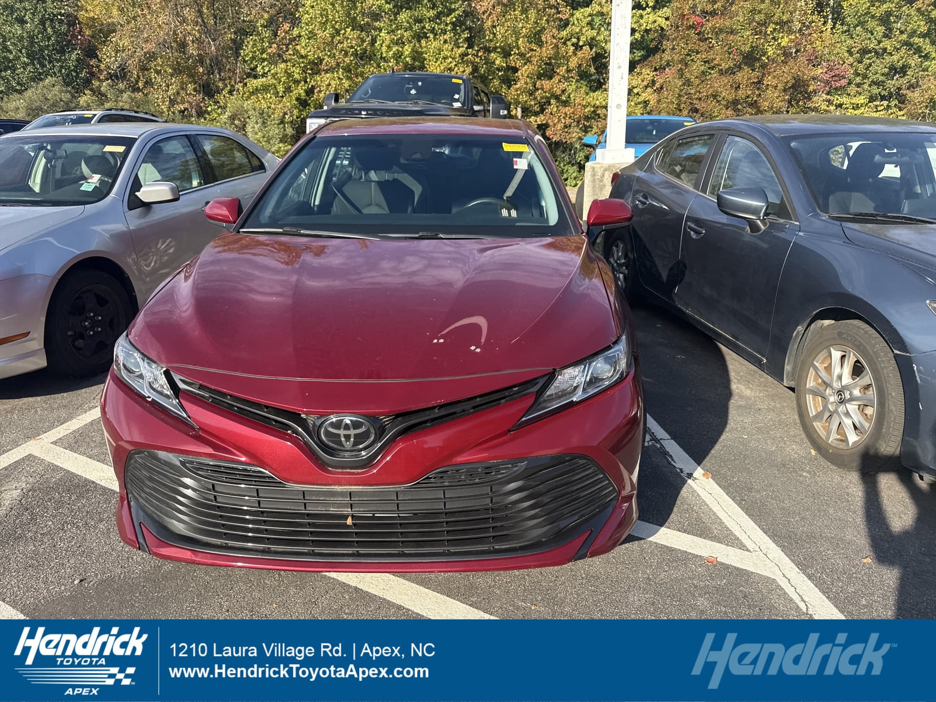 2018 Toyota Camry LE — photo 1 of 3