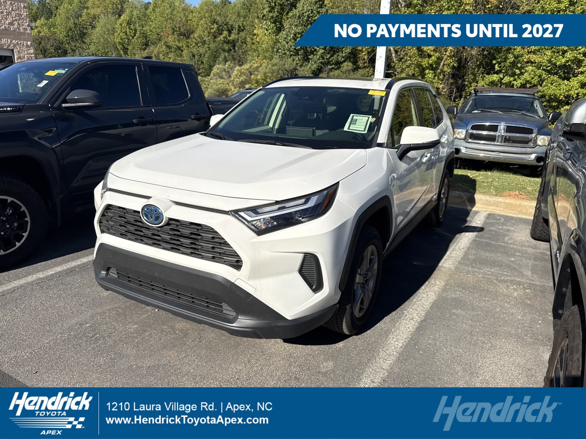 2023 Toyota RAV4 Hybrid XLE — photo 1 of 2