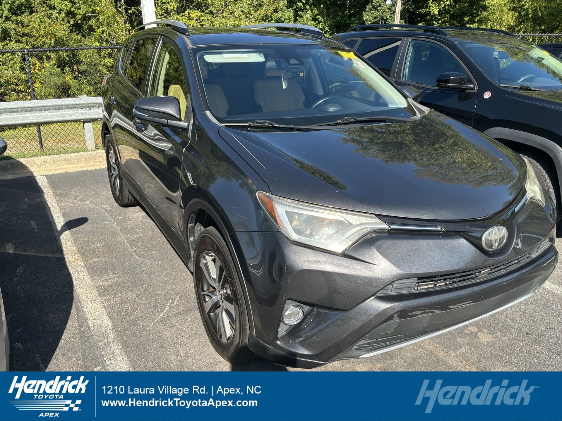 2018 Toyota RAV4 XLE — photo 1 of 11