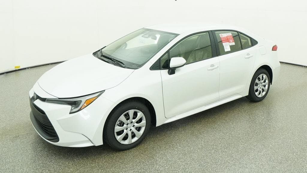 2026 Toyota Corolla Hybrid LE — photo 1 of 33