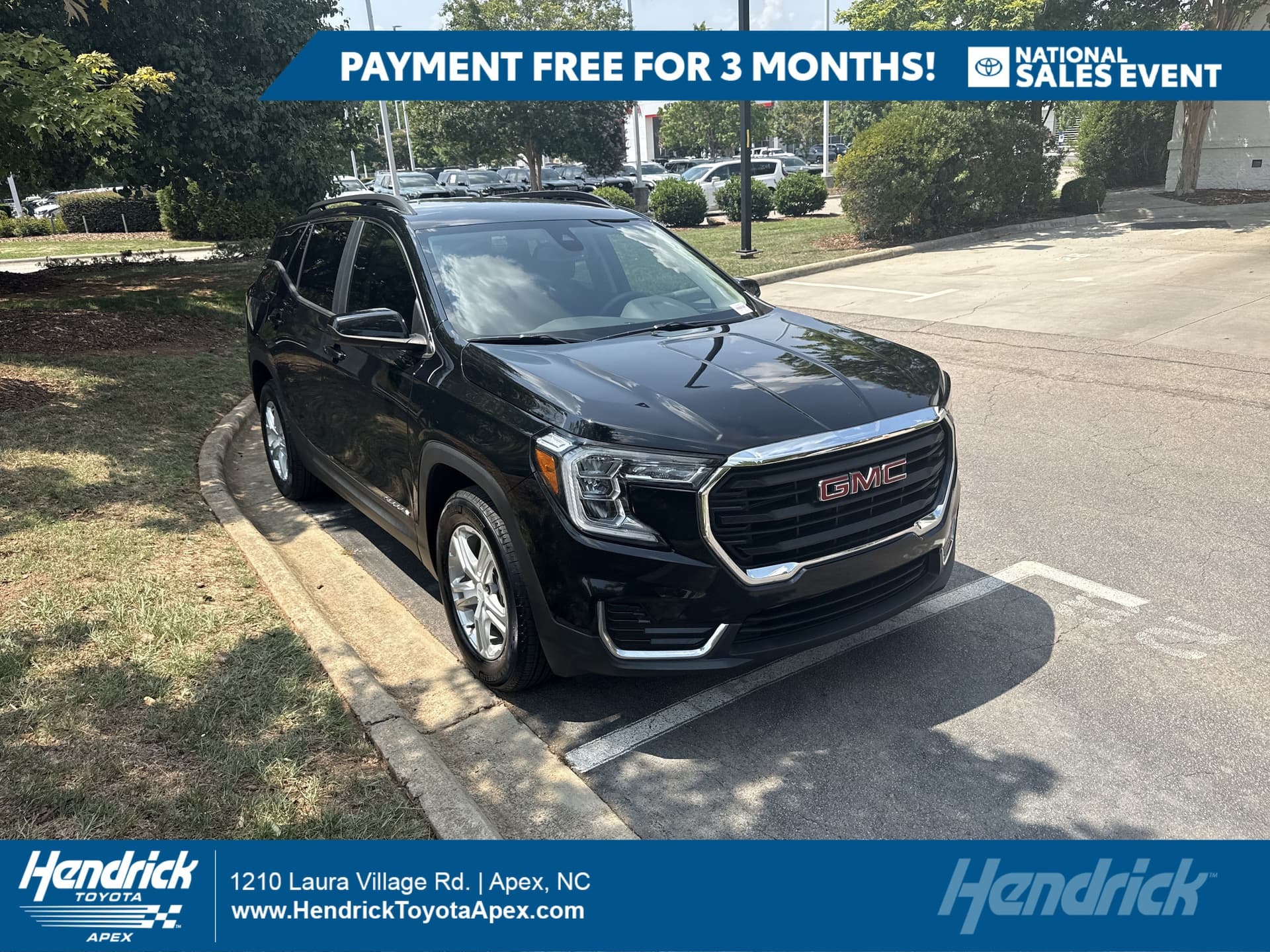 2023 GMC Terrain SLE — photo 1 of 35