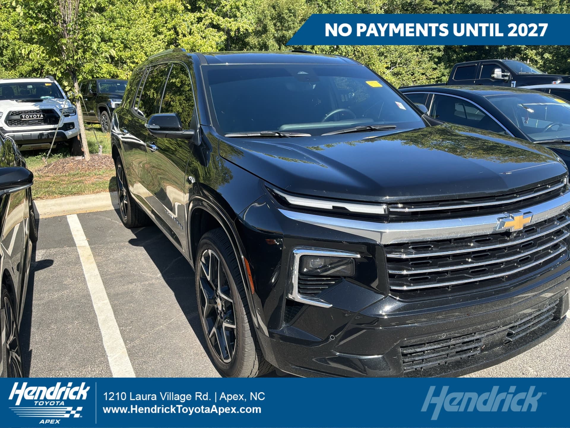2025 Chevrolet Traverse FWD High Country — photo 1 of 11