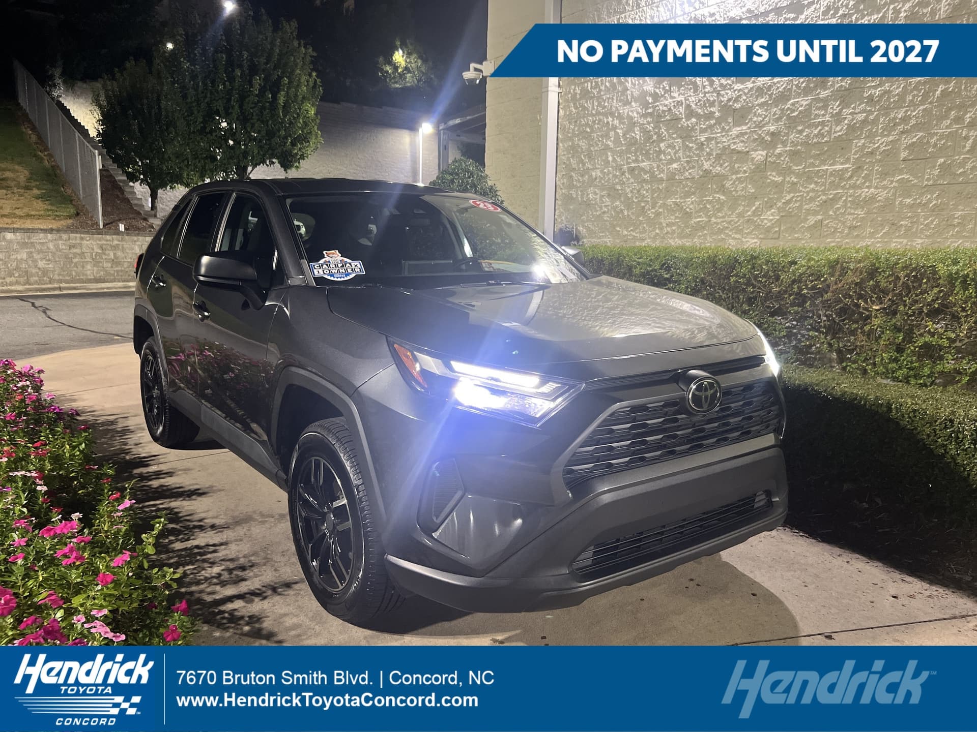 2023 Toyota RAV4 LE — photo 1 of 36