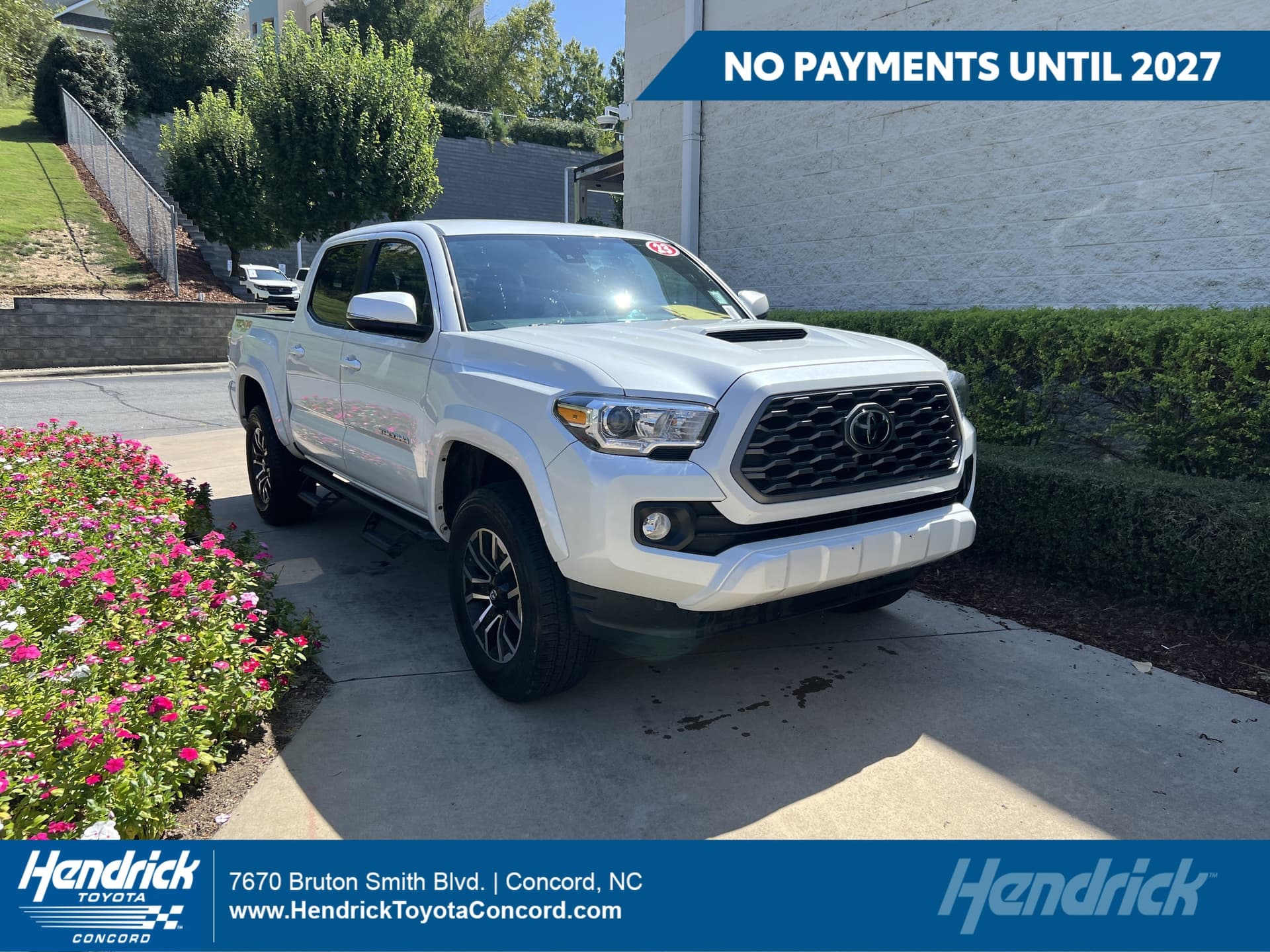 2023 Toyota Tacoma 4WD TRD Sport — photo 1 of 35