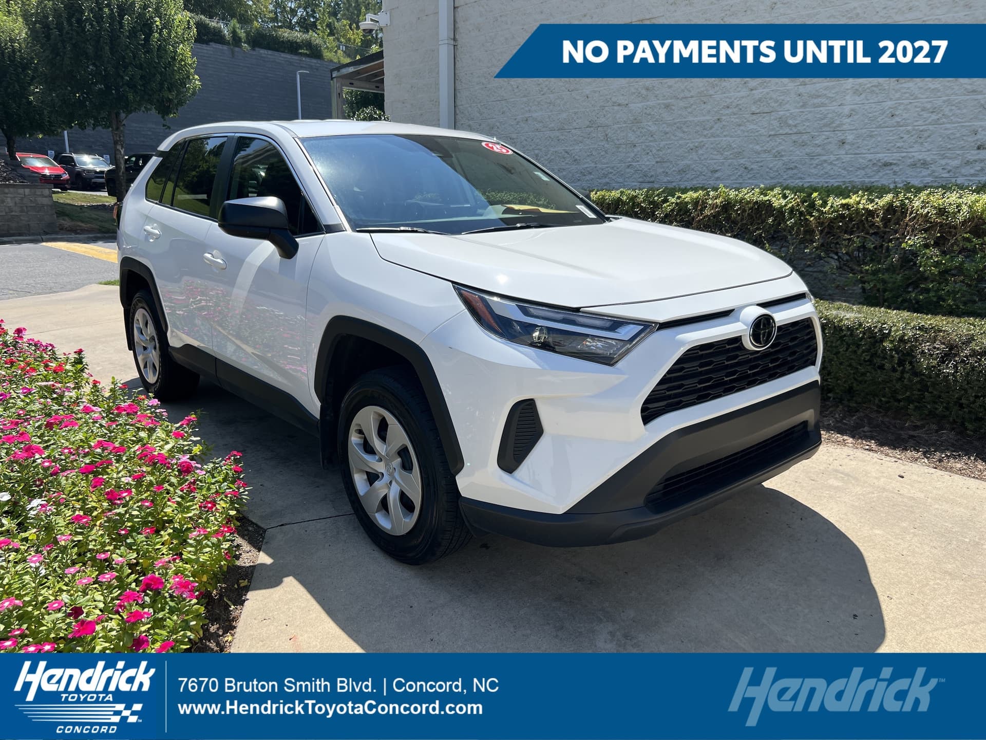 2025 Toyota RAV4 LE — photo 1 of 35