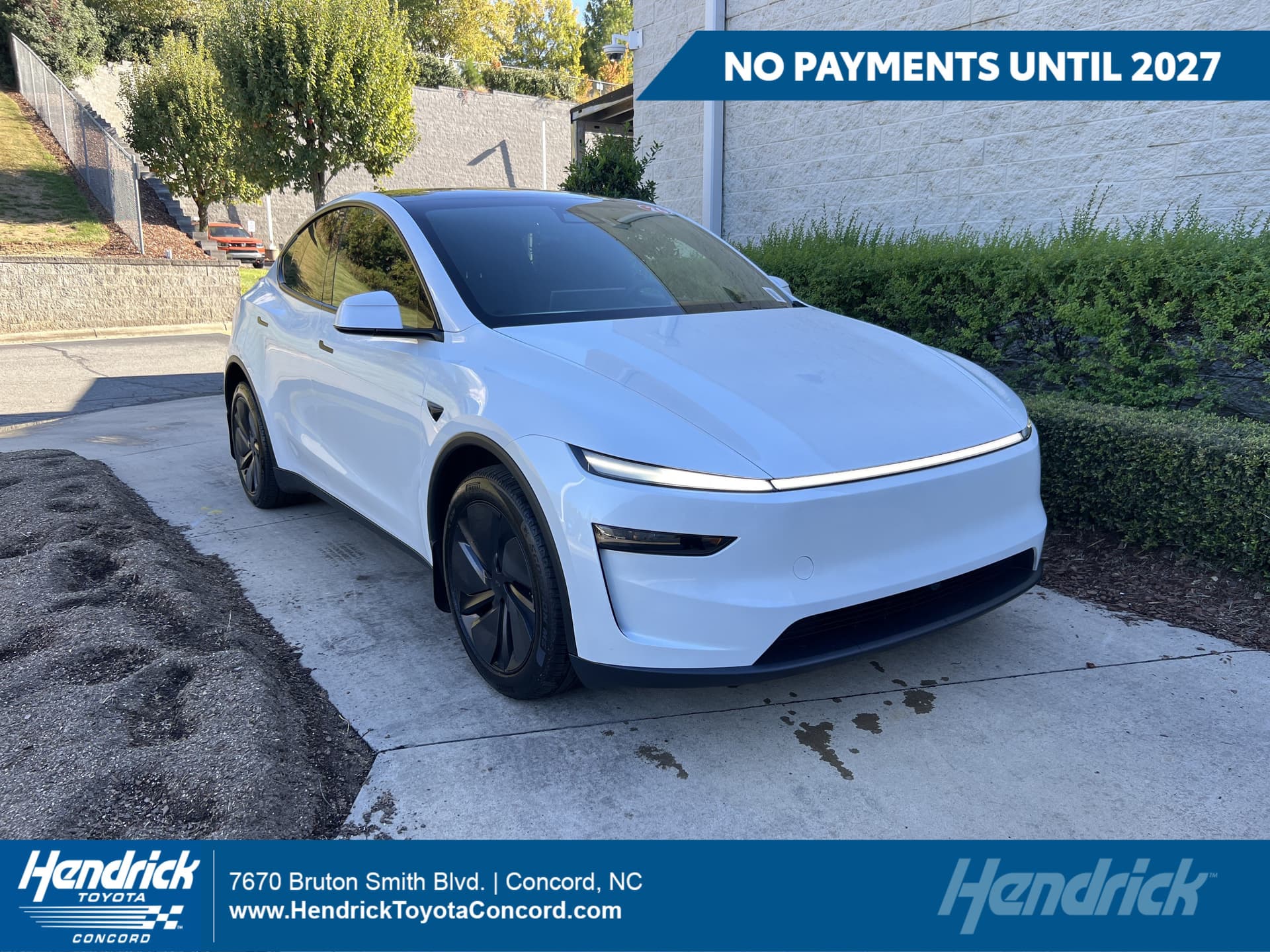 2026 Tesla Model Y Base — photo 1 of 36