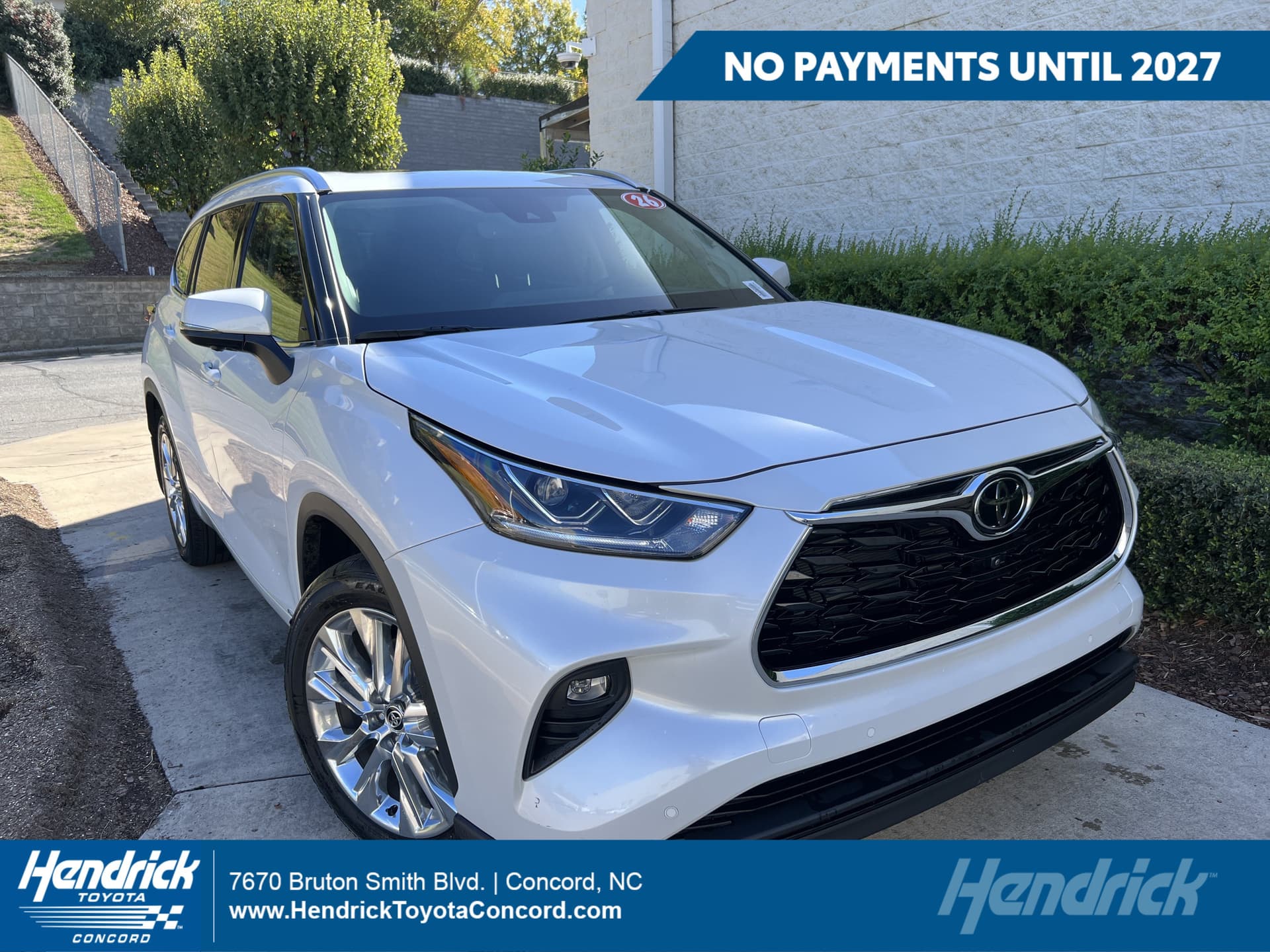 2026 Toyota Highlander Hybrid Limited — photo 1 of 37